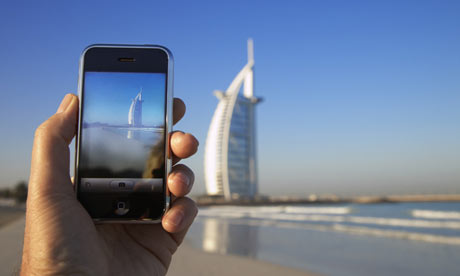 iPhone photograhing the Burj Al Arab Hotel, Dubai