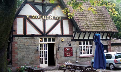 Y Mochen Du pub, Cardiff