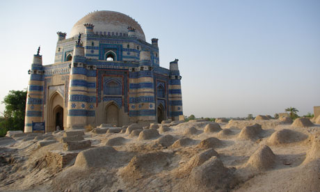 Tombs near Derawar Fort.