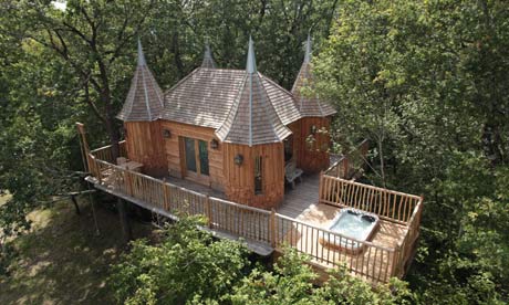 Dordogne treehouse