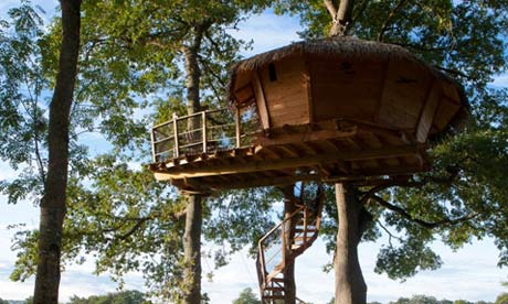 Treehouse, Chateau de Lez-Eaux, France