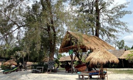 Castaways Beach Bar & Bungalows, Otres Beach, Cambodia