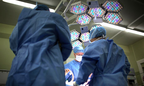 doctors operating nhs