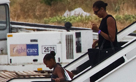 Michelle Obama Sasha Malaga airport