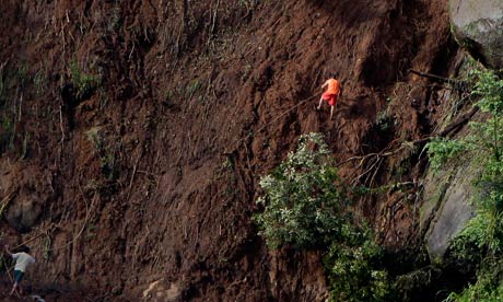 People search for landslide victims in Nova Friburgo, Brazil