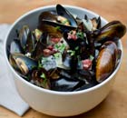 Cozze, sidro e pancetta da Angela Hartnett