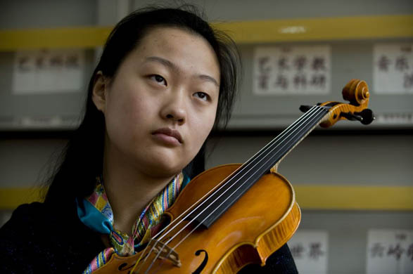 Violin student Li Furong