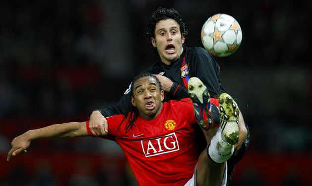Anderson vies for possession