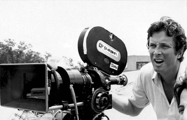 Michael Crichton on set