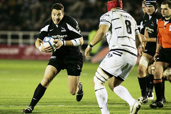 Phil Dowson of the Falcons