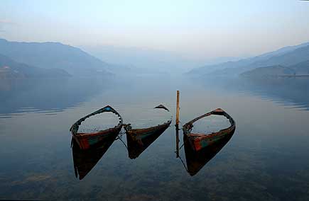 Phewa Lake, Pokhara, Nepal 