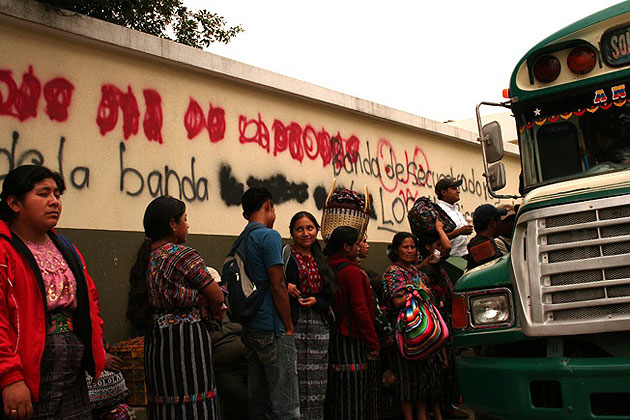 Bus queue, Guatemala