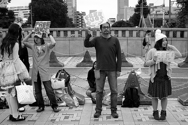Free hugs, Tokyo, Japan