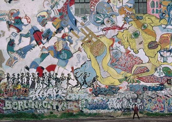 Street art in Oranienburger Strasse, Berlin