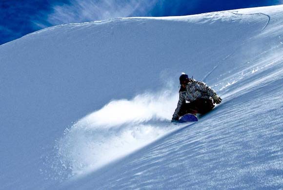 Snowboarding on Cairngorm