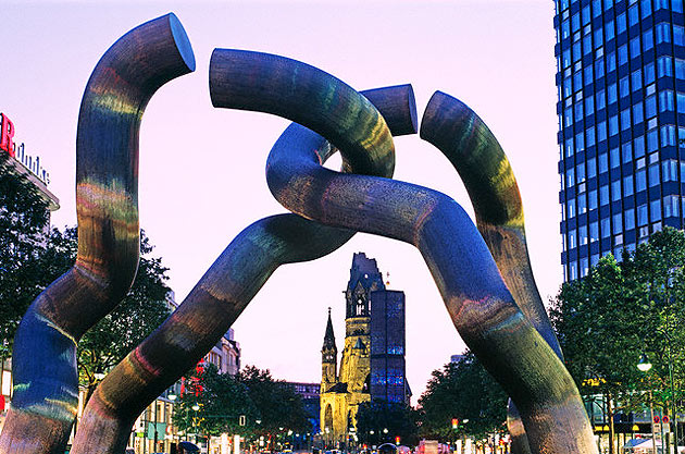 Modern scultpure in Berlin