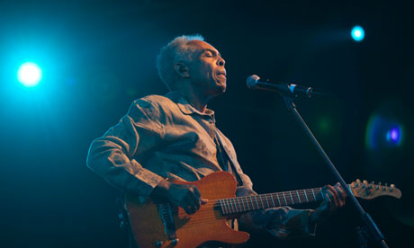 "Quando você parar de renovar-se, você morre" ... Gilberto Gil durante seu show na quinta jazz Cairo