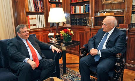 Pasok party leader Evangelos Venizelos and President Karolos Papoulias.
