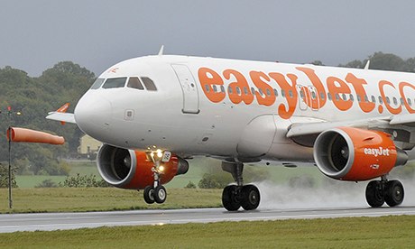 EasyJet plane lands at Luton Airport