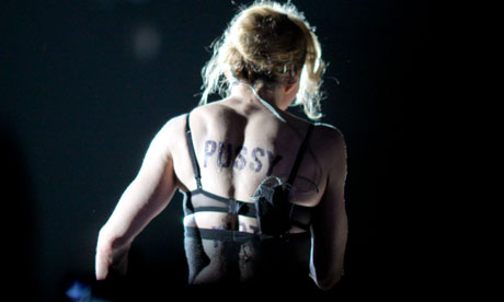 [Image: Madonna-in-concert-in-Mos-008.jpg]