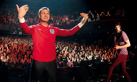 Kasabians-Tom-Meighan-rev-001.jpg