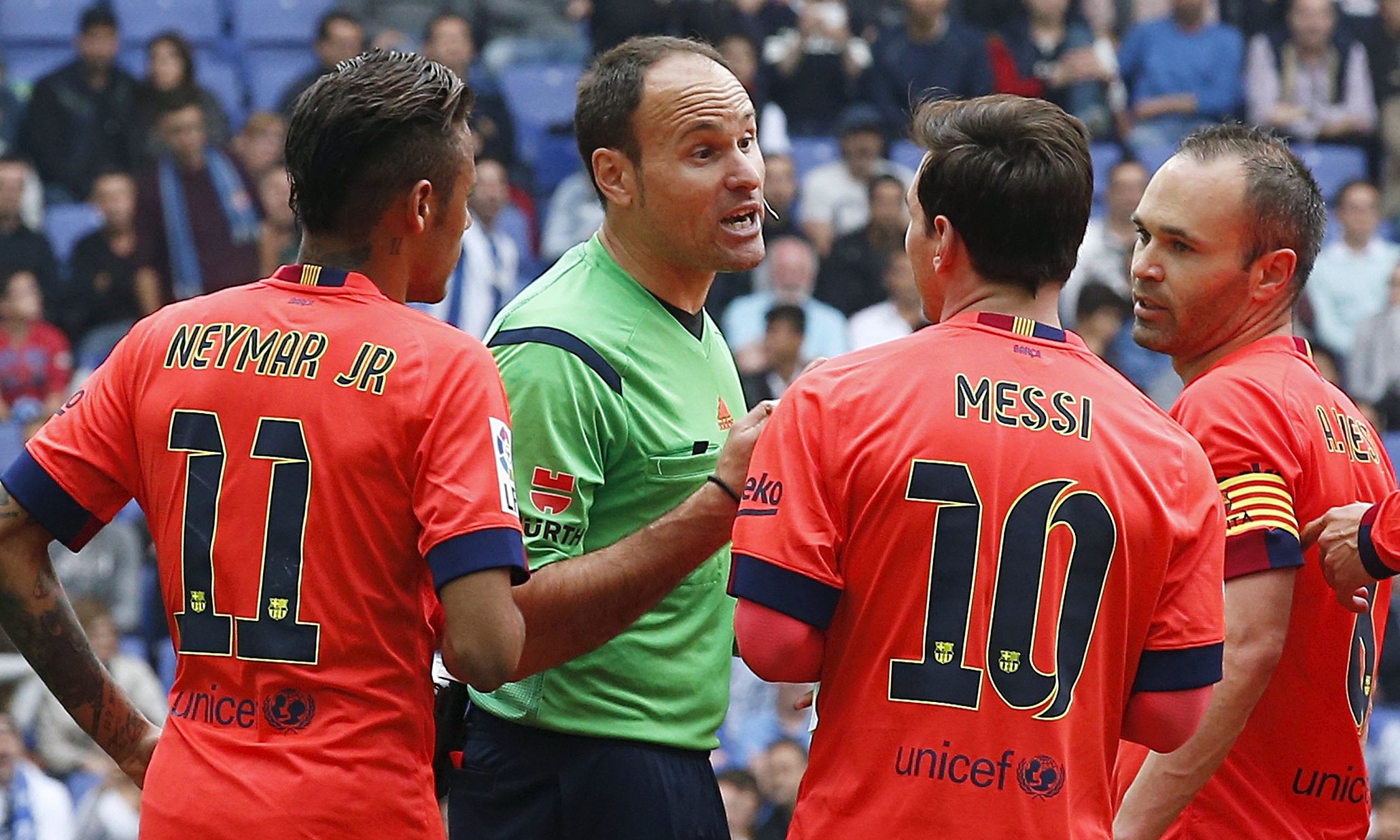 Barcelona see off Espanyol through Neymar and Messi despite Alba’s red