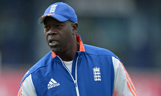 Ottis Gibson says England can chase down New Zealand’s total to win