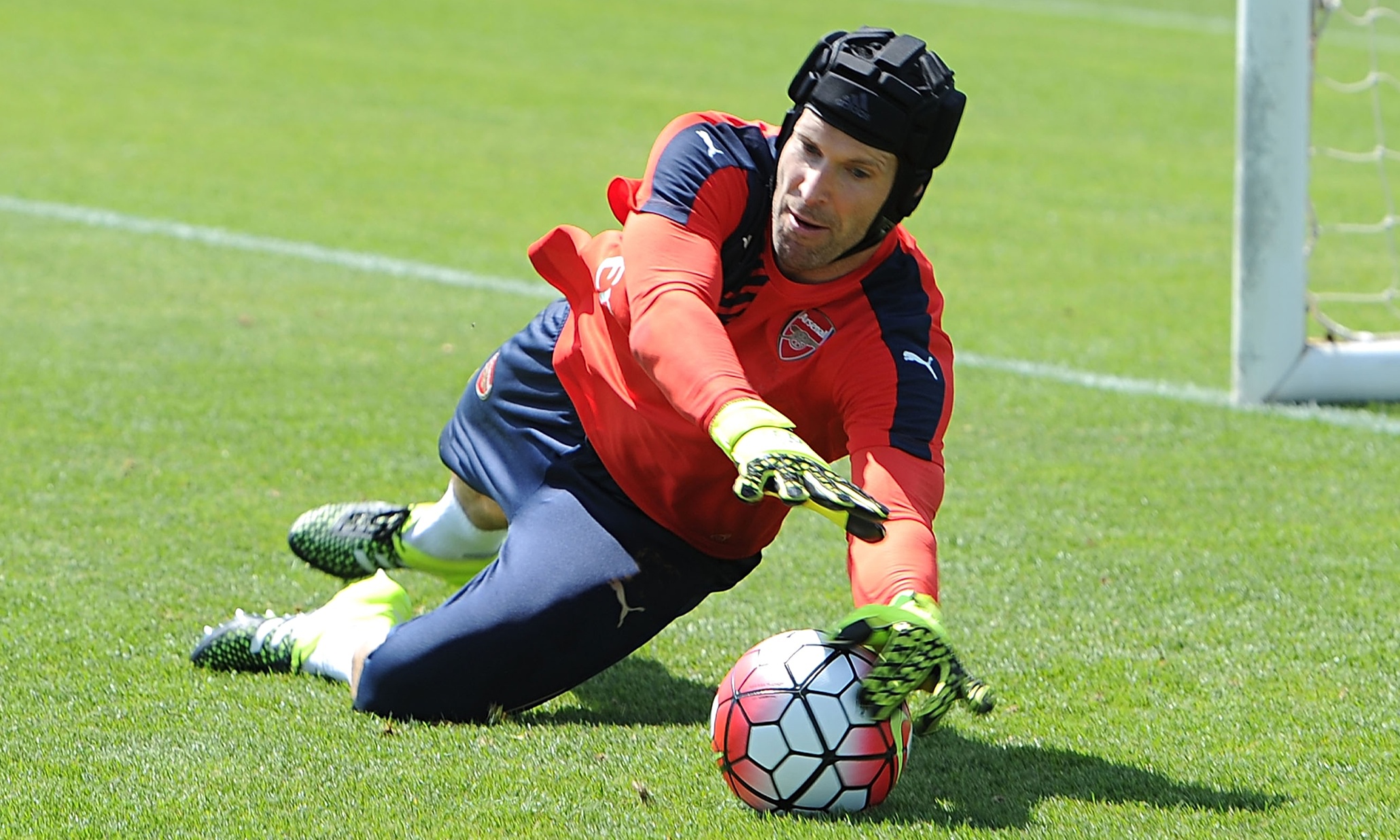 Mikel Arteta says Petr Cech has instilled title belief at Arsenal