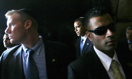 https://static.guim.co.uk/sys-images/Guardian/About/General/2010/3/5/1267804153709/Barack-Obama-surrounded-b-001.jpg