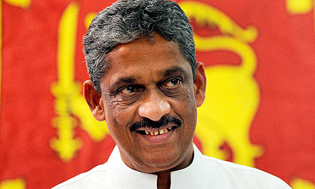 Sarath-Fonseka-seen-campa-006.jpg