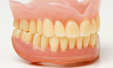 [Image: False-teeth-007.jpg]