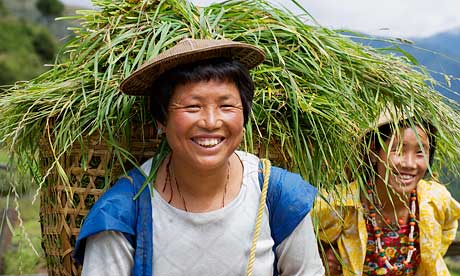 Bhutanese-Farmers-Carryin-007.jpg