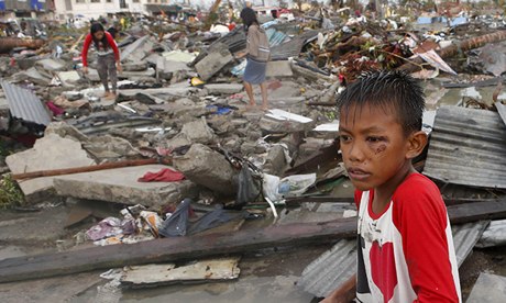 http://static.guim.co.uk/sys-images/Guardian/About/General/2013/11/10/1384109170776/Typhoon-Haiyan-residents--007.jpg