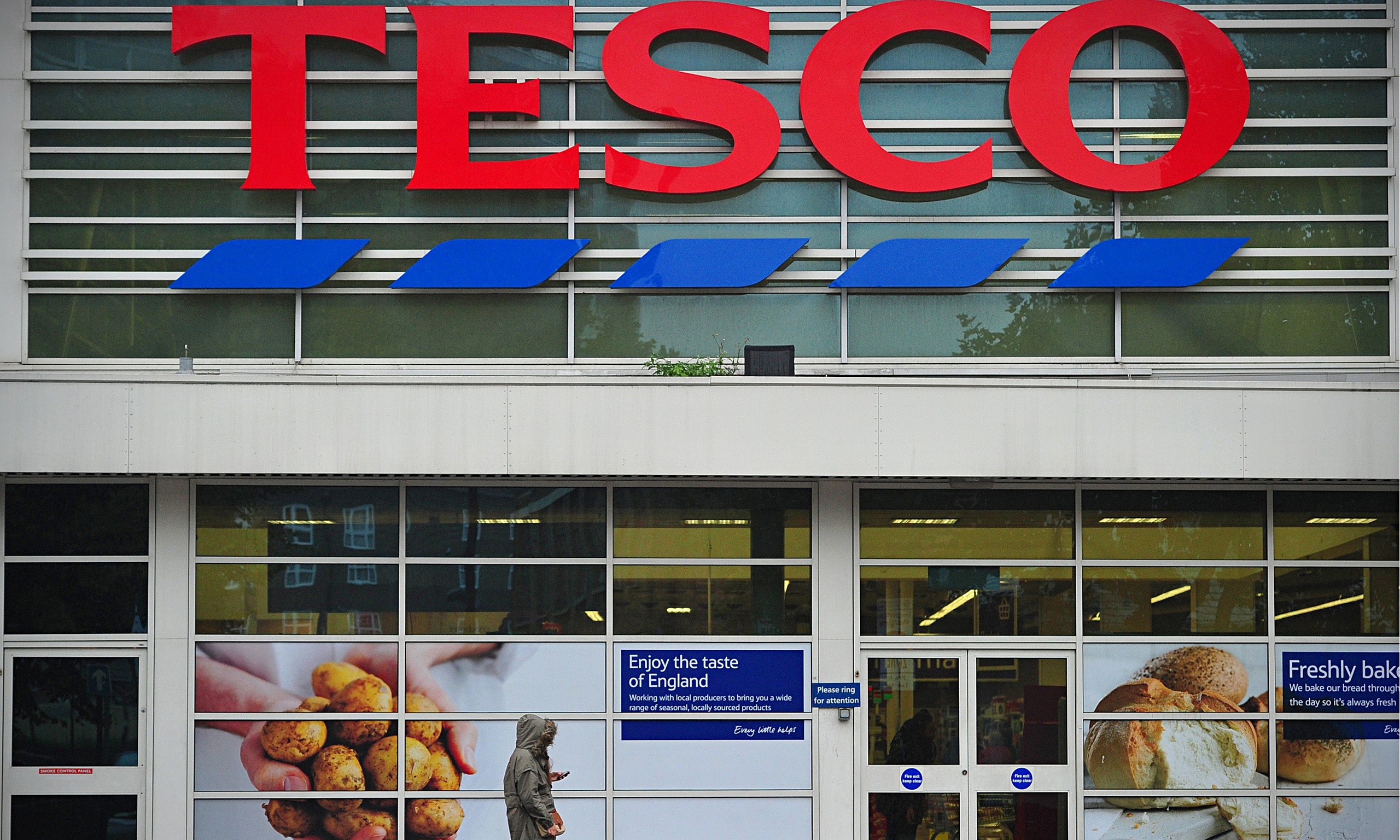 warren-buffett-s-tesco-share-sale-revealed-business-the-guardian