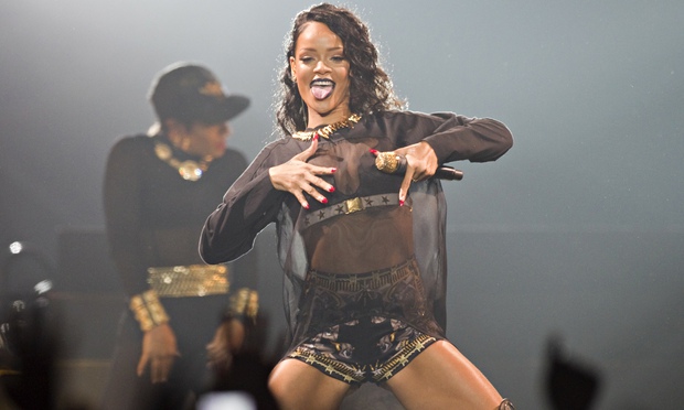 Rihanna wins Topshop T-shirt row