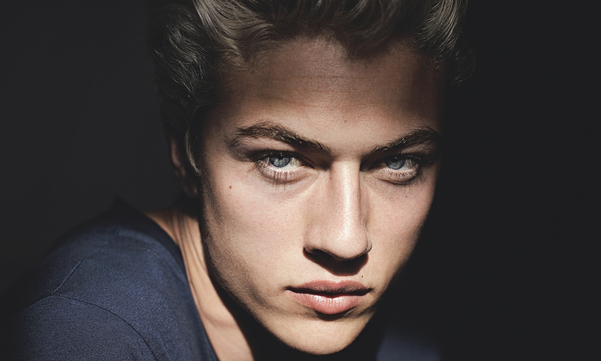 4. Lucky Blue Smith's Top Hair Products for Achieving a Messy, Textured Look - wide 8