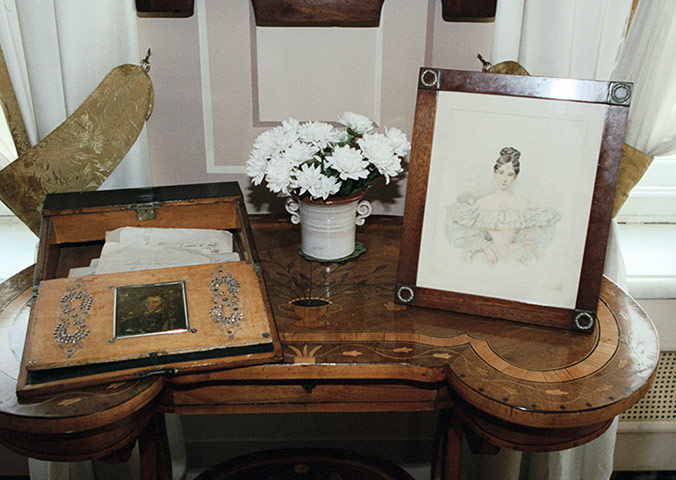 St Petersburg museums: Bed room corner in Alexander Pushkin house museum on Moika Street