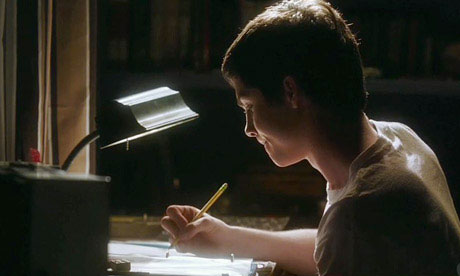 In The Perks of being a Wallflower, who was Charlie writing to?