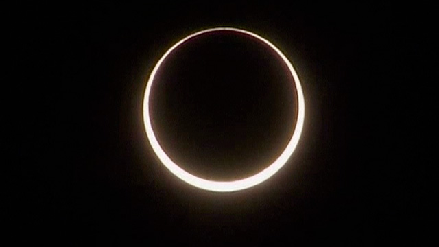 Solar eclipse seen from Australia's outback - video
