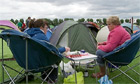 Wimbledon fans queue overnight for tickets - video