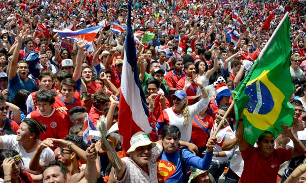 Costa Rica: Bryan Ruiz – Soccer Politics / The Politics of Football