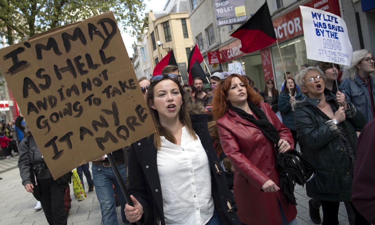 Charlotte Church protests against public sector cuts in Cardiff - video