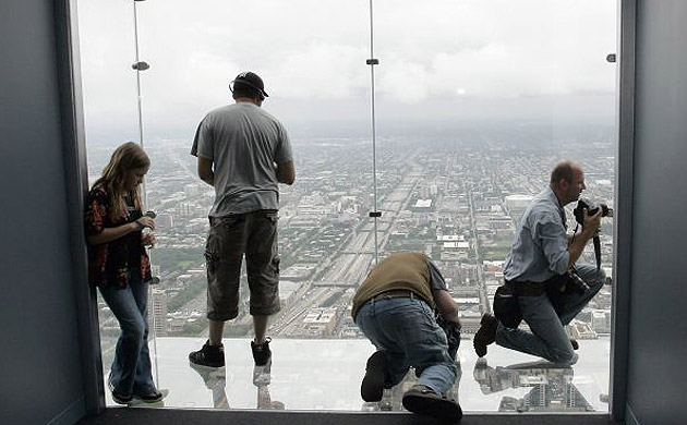 'The ledge' opens at the Sears Tower in Chicago