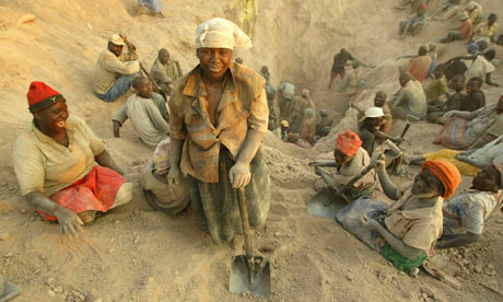 Women miners in Marange in 2006.