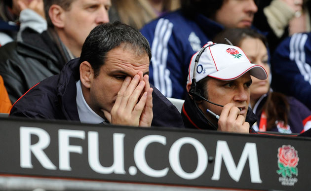 England v Argentina: Martin Johnson can't watch any more of England's first half performance