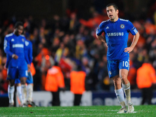 Man Utd & Chelsea: Dejected Joe Cole after Chelsea concede a late equaliser 