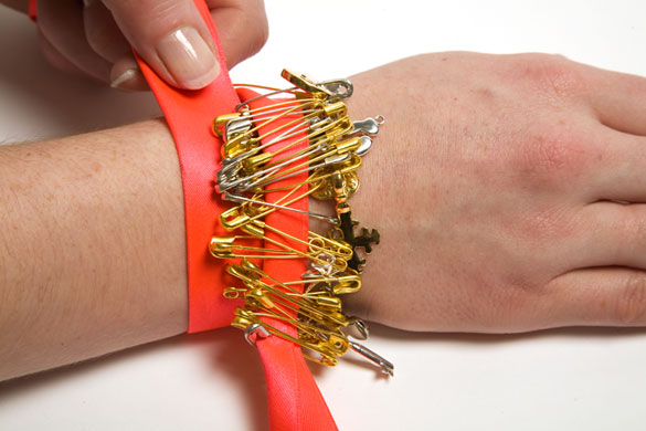 Gallery How to make: Jade Jagger bracelet