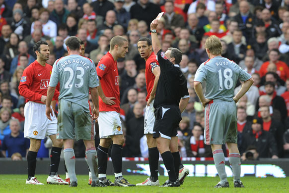 Man Utd v Liverpool: Nemanja Vidic is sent off for a professional foul