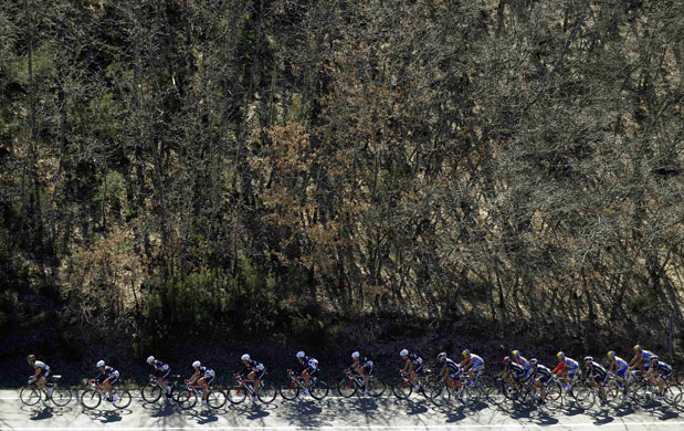 24sport: Riders cycle during stage 3 of the Vuelta de Castilla y Leon cycling race 