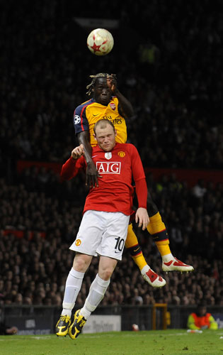 Man Utd v Arsenal: Sagna and Rooney